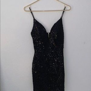 Beautiful sequence black dress!